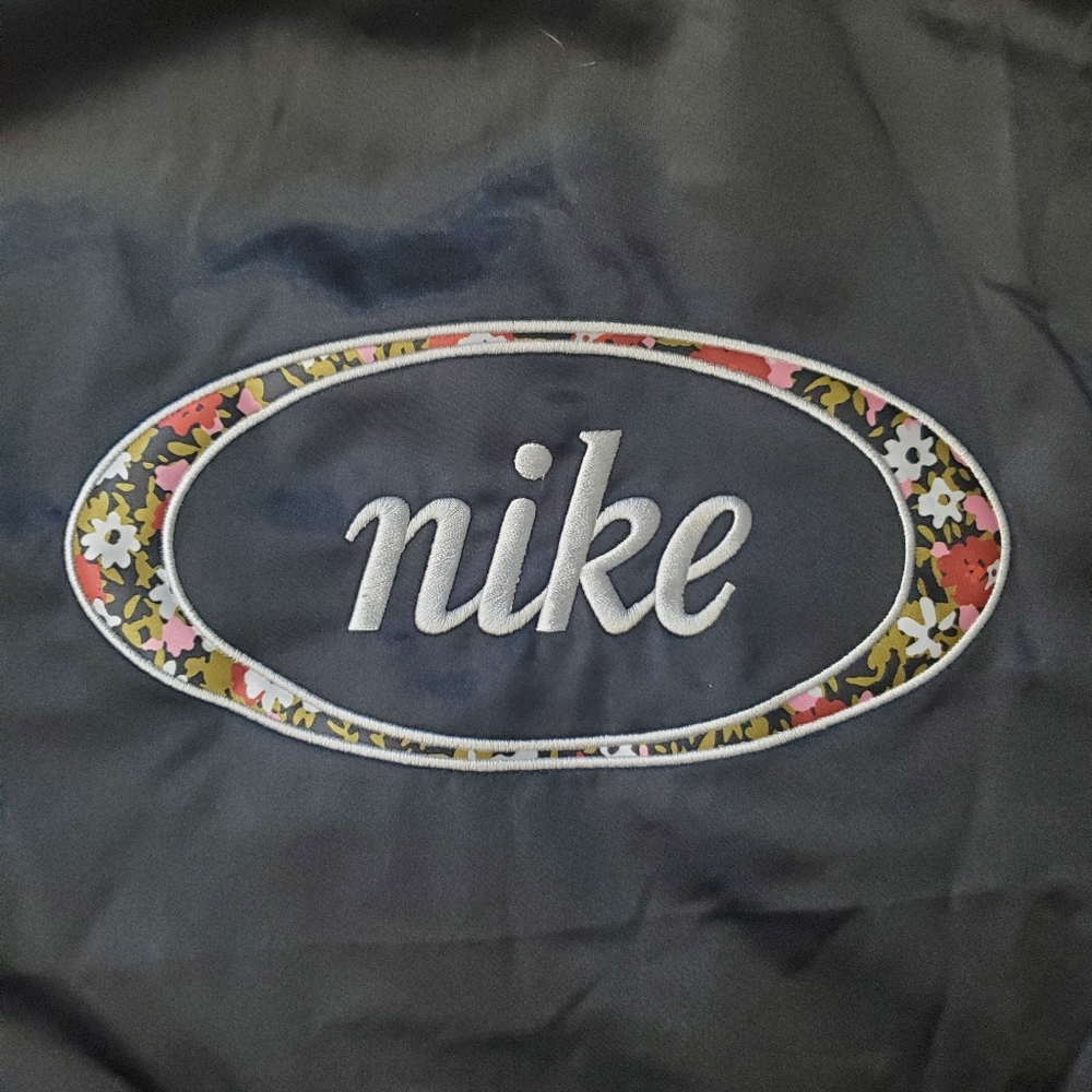 Nike Active Jacket - Floral